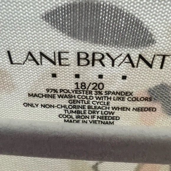 Lane Bryant Floral Tunic 3/4 Flutter Sleeve 18/20 - Picture 3 of 3